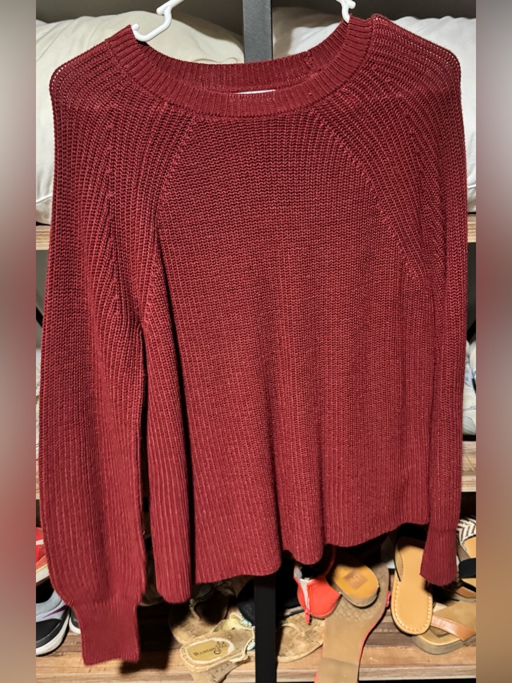 Jessica Simpson Ribbed Crewneck Sweater in Burgundy